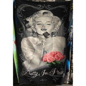Marilyn Monroe New Pretty in Pink Roses Beach Pool Gift Towel Blow a Kiss DGA